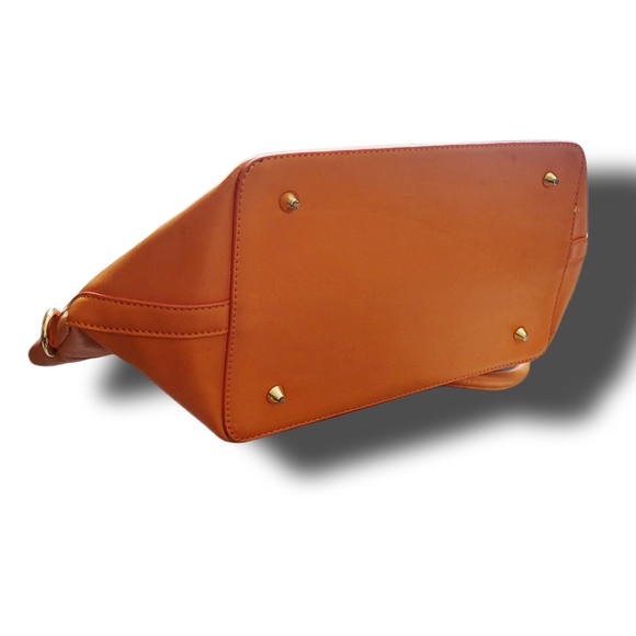 🌿Heggins Structured Orange faux-leather shoulder bag with gold tone hard - Picture 8 of 13